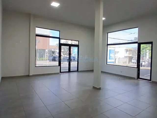Sala para alugar, no bairro Centro em Apucarana