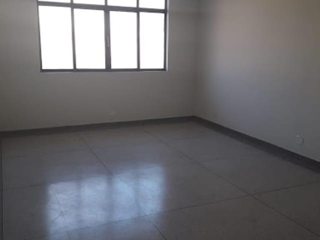 Sala com 35m², para alugar, no bairro Jardim Santa Edwirges em Guarulhos
