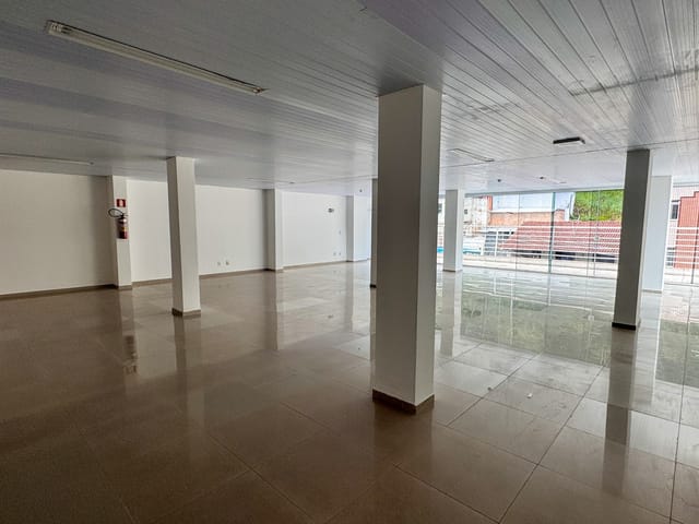Sala para alugar, no bairro Paineiras em Juiz de Fora