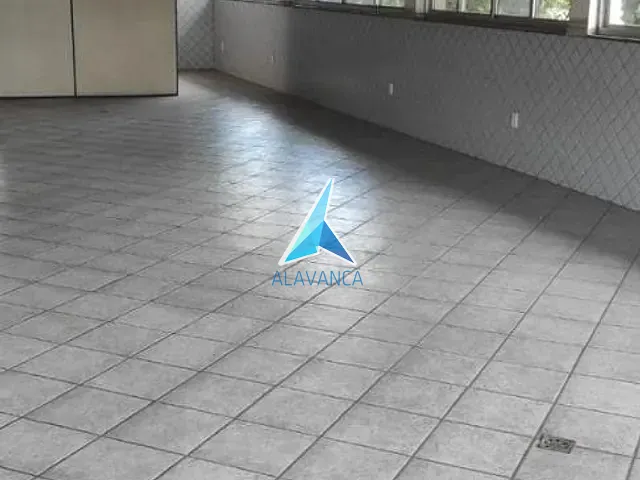 Sala com 250m², para alugar, no bairro Centro em Governador Valadares