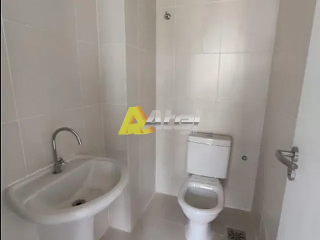 Sala com 21m², à venda ou para alugar, no bairro Jacarepaguá em Rio de Janeiro