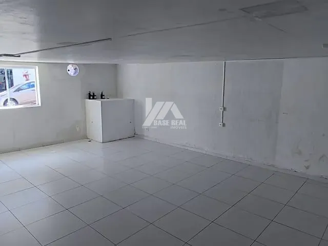 Sala com 73m², para alugar, no bairro Centro em Guarapuava