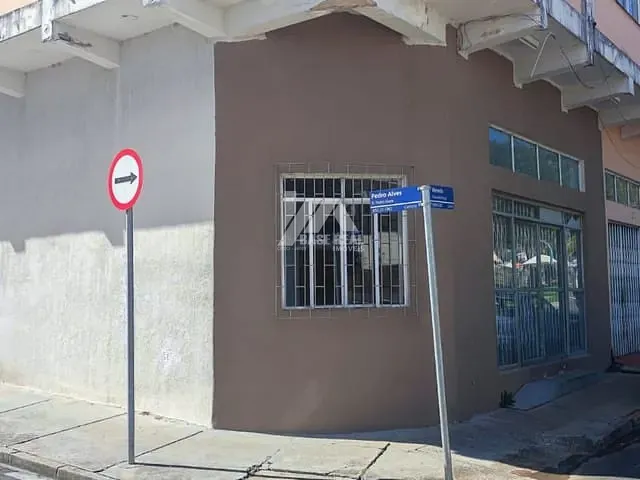 Sala com 73m², para alugar, no bairro Centro em Guarapuava