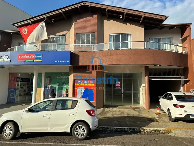 Sala para alugar, no bairro Centro em Fraiburgo