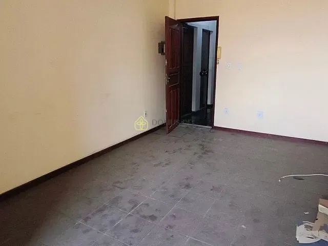 Sala com 21m², à venda, no bairro Aterrado em Volta Redonda