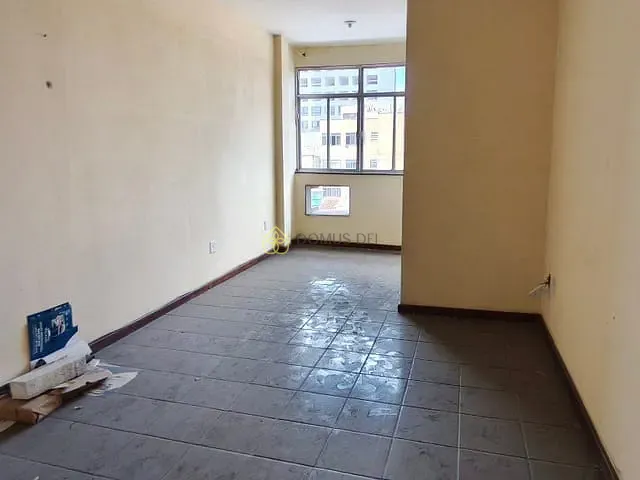 Sala com 21m², à venda, no bairro Aterrado em Volta Redonda