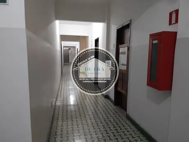 Sala para alugar, no bairro Centro em Juiz de Fora