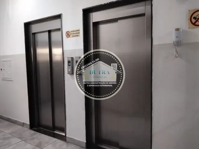 Sala para alugar, no bairro Centro em Juiz de Fora
