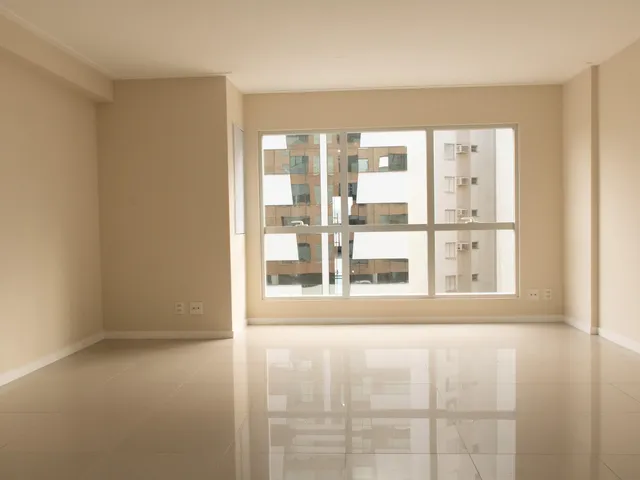 Sala para alugar, no bairro Centro em Florianópolis