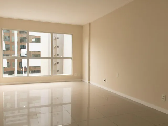 Sala para alugar, no bairro Centro em Florianópolis