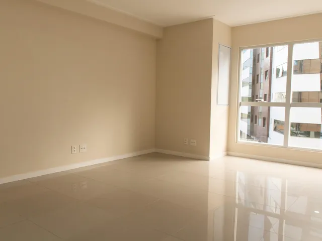 Sala para alugar, no bairro Centro em Florianópolis