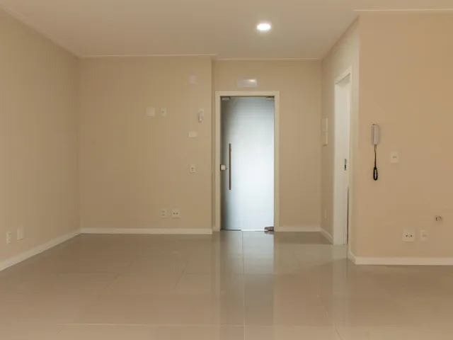 Sala para alugar, no bairro Centro em Florianópolis