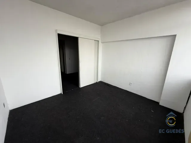 Sala à venda ou para alugar, no bairro Madureira em Rio de Janeiro