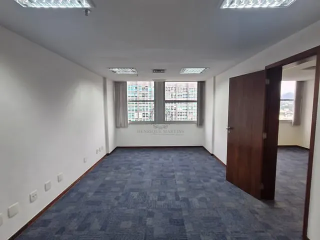 Sala com 74m², para alugar, no bairro Centro em Rio de Janeiro