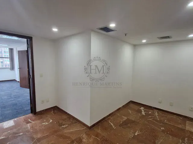 Sala com 74m², para alugar, no bairro Centro em Rio de Janeiro