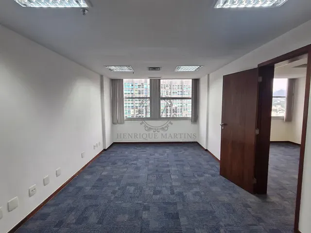 Sala com 74m², para alugar, no bairro Centro em Rio de Janeiro