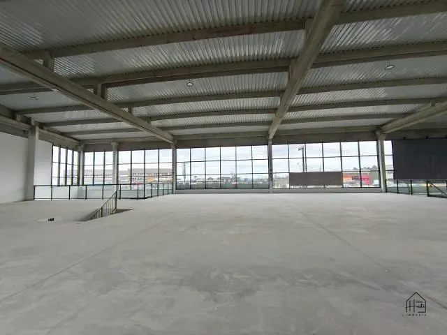 Sala com 1500m², para alugar, no bairro Residencial Recanto Verde em Cotia