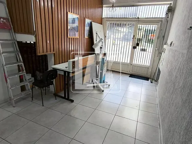 Sala para alugar, no bairro Vila Palmares em Santo André