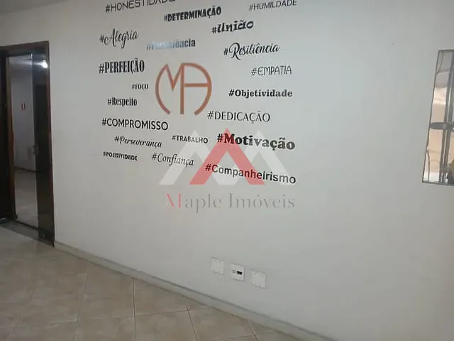Sala à venda ou para alugar, no bairro Centro em Rio de Janeiro