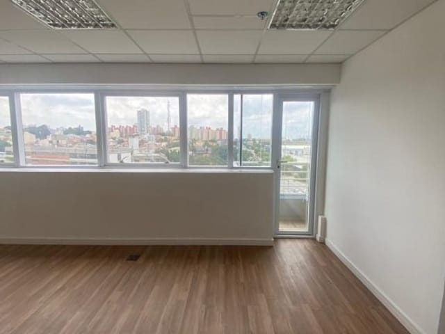 Sala para alugar, no bairro Rudge Ramos em São Bernardo do Campo