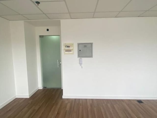 Sala para alugar, no bairro Rudge Ramos em São Bernardo do Campo