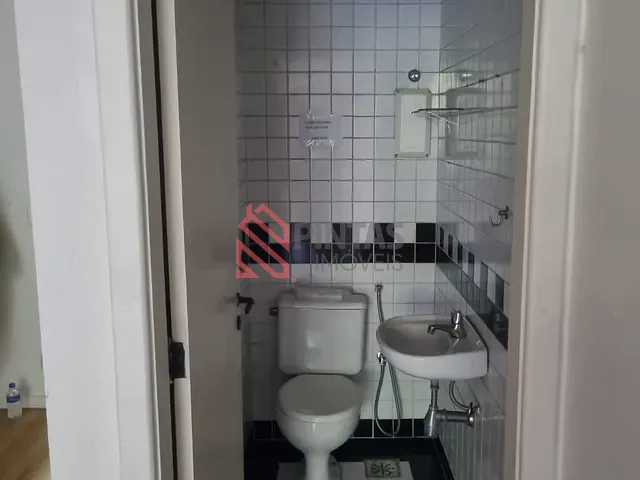 Sala à venda, no bairro Centro em Niterói