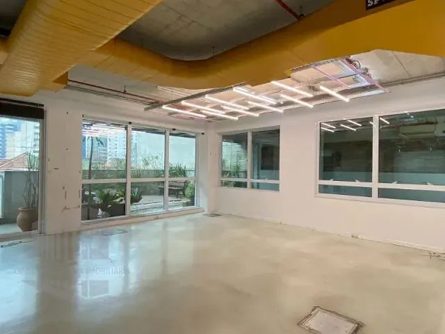 Sala à venda, no bairro Paraíso em São Paulo