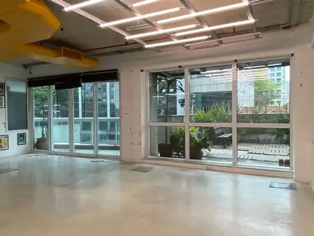 Sala à venda, no bairro Paraíso em São Paulo