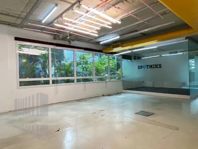 Sala à venda, no bairro Paraíso em São Paulo