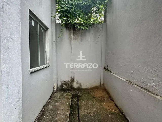 Sala à venda ou para alugar, no bairro Nossa Senhora das Graças em Volta Redonda