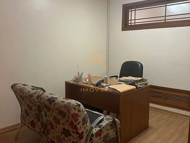 Sala à venda, no bairro Centro em Pelotas