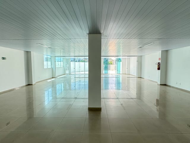 Sala para alugar, no bairro Paineiras em Juiz de Fora