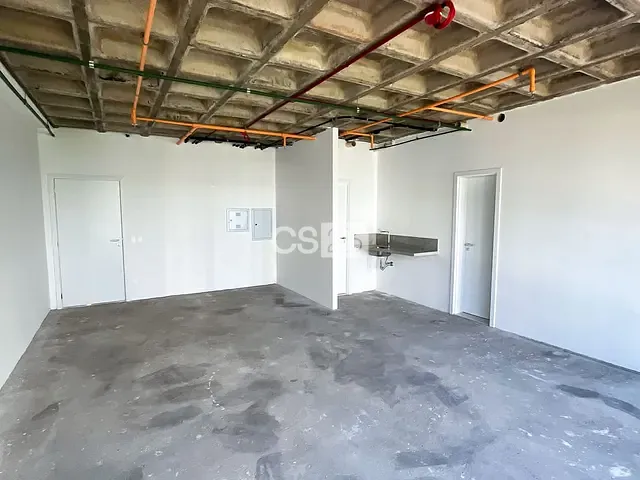 Sala à venda ou para alugar, no bairro Gleba Fazenda Palhano em Londrina
