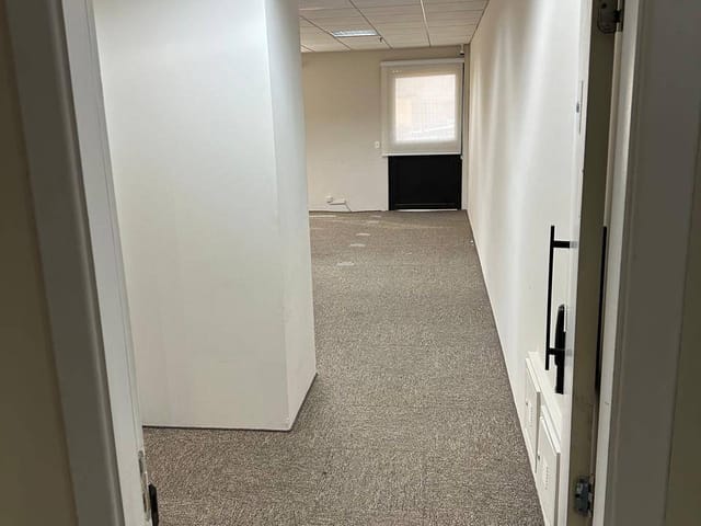 Sala à venda ou para alugar, no bairro Alphaville Industrial em Barueri