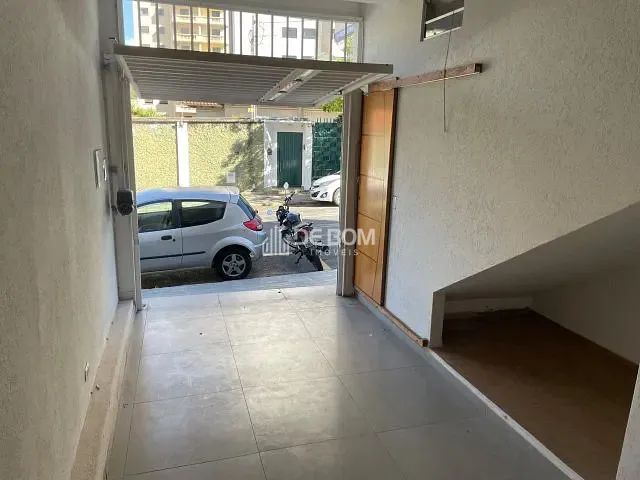 Sala com 26m², para alugar, no bairro São Benedito em Poços de Caldas