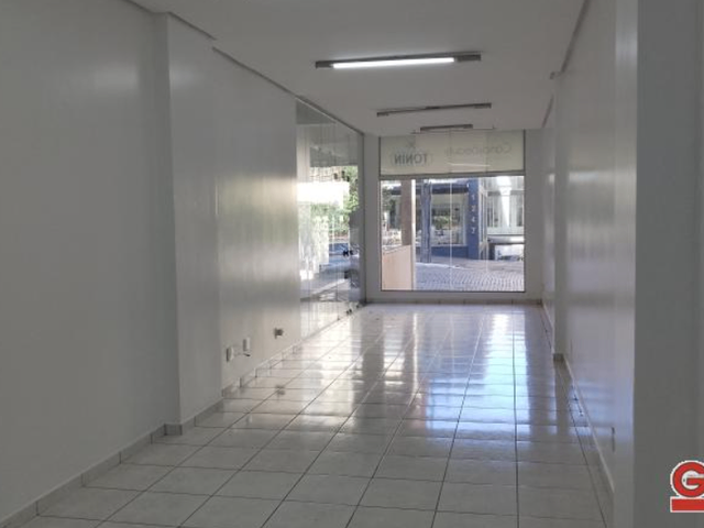 Sala com 74m², para alugar, no bairro Centro em Nova Prata