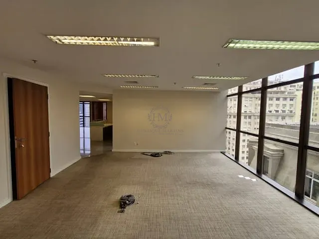 Sala com 321m², para alugar, no bairro Centro em Rio de Janeiro
