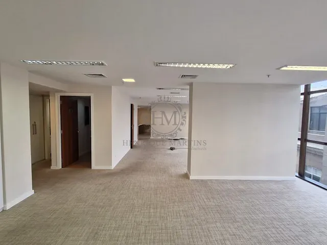 Sala com 321m², para alugar, no bairro Centro em Rio de Janeiro