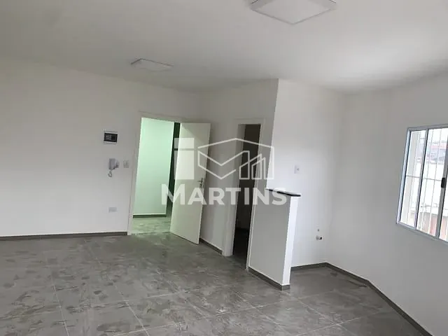 Sala para alugar, no bairro Jardim Santa Cruz em Taboão da Serra