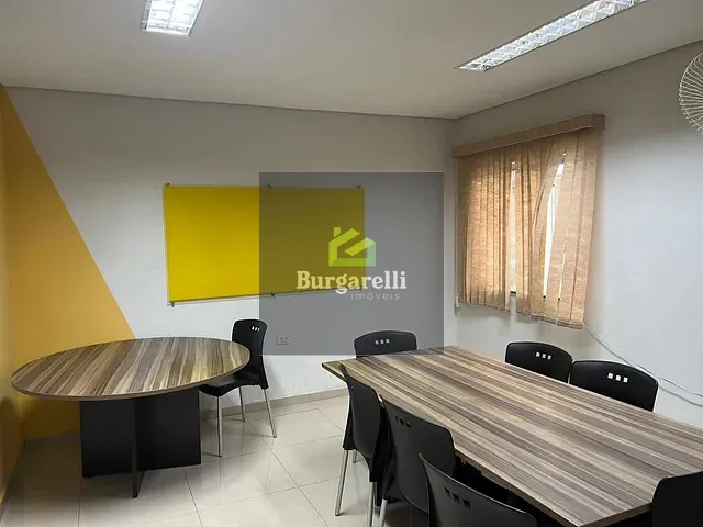 Sala para alugar, no bairro Centro em Lavras