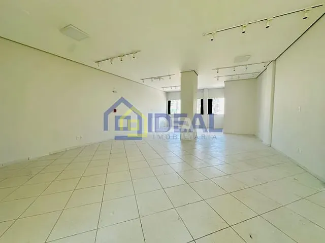 Sala com 100m², para alugar, no bairro Centro em Concórdia