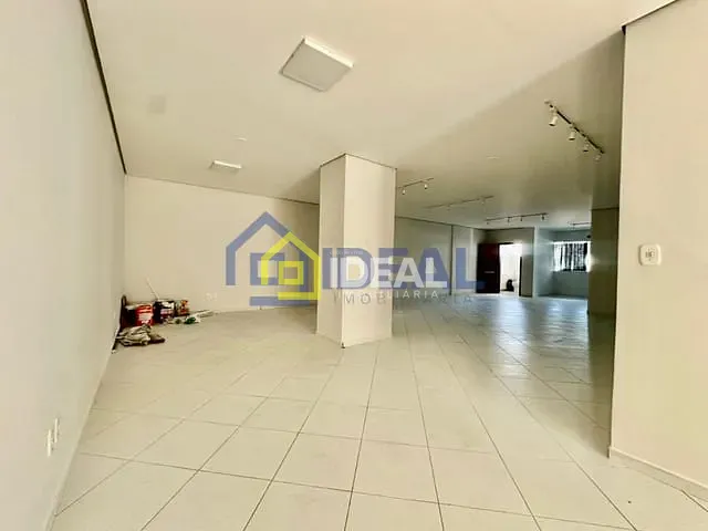Sala com 100m², para alugar, no bairro Centro em Concórdia