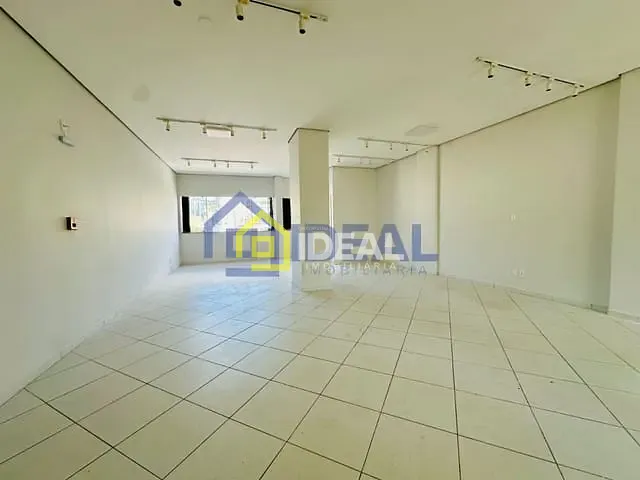 Sala com 100m², para alugar, no bairro Centro em Concórdia