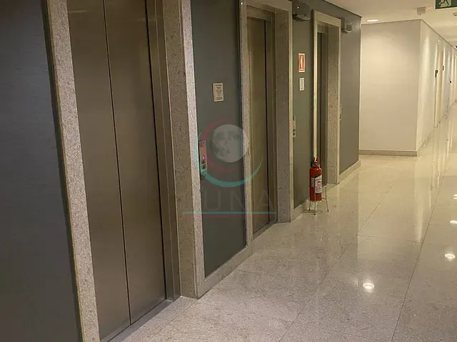 Sala à venda, no bairro Pinheiros em São Paulo