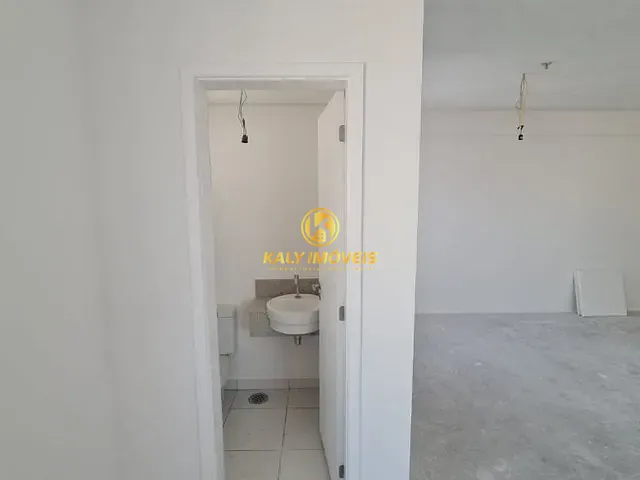 Sala à venda, no bairro Chácara Santo Antônio (Zona Leste) em São Paulo