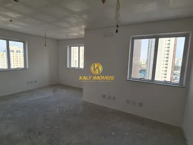 Sala à venda, no bairro Chácara Santo Antônio (Zona Leste) em São Paulo
