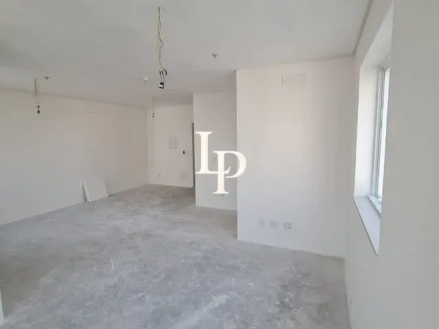 Sala à venda, no bairro Chácara Santo Antônio (Zona Leste) em São Paulo