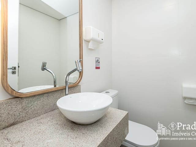 Sala com 350m², para alugar, no bairro Mercês em Curitiba
