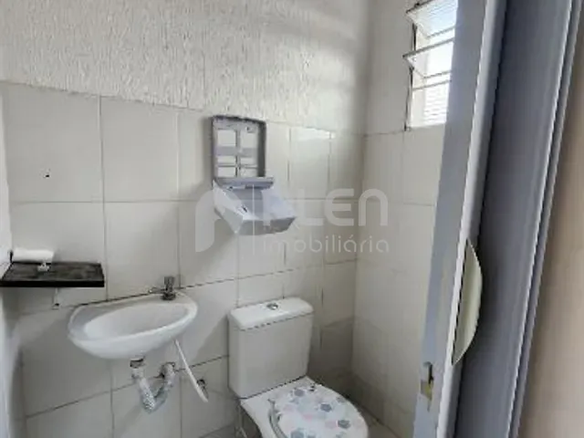 Sala com 30m², para alugar, no bairro Lauzane Paulista em São Paulo