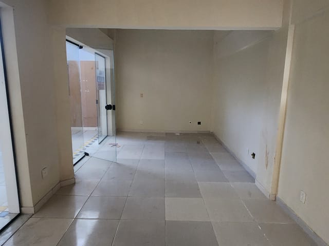 Sala com 60m², para alugar, no bairro Braga em Cabo Frio
